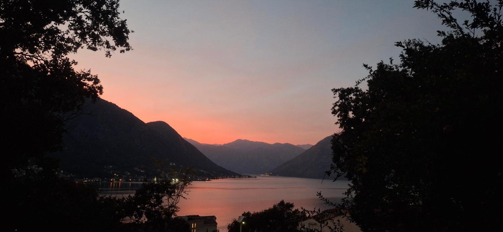 Milka Apartment Kotor Extérieur photo